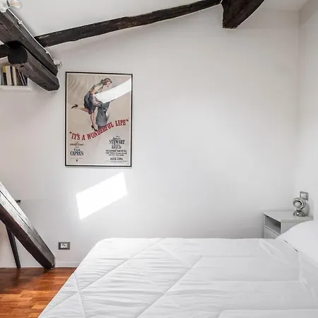Apartament La Mansarda Di Via Zamboni By Wonderful Italy Bolonia